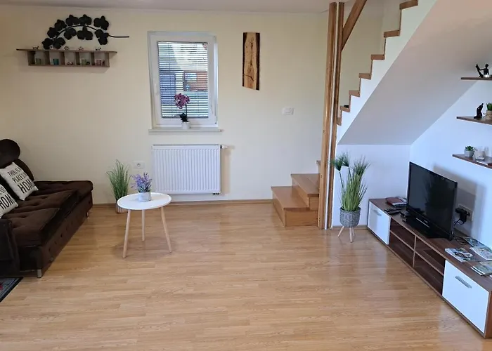 Vineyard Na Hribu Semesterbostad