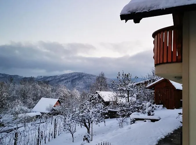Vineyard Na Hribu Semesterbostad